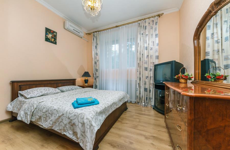 Two Bedroom Apartment On Liuteranska Street Kyiv Exterior photo
